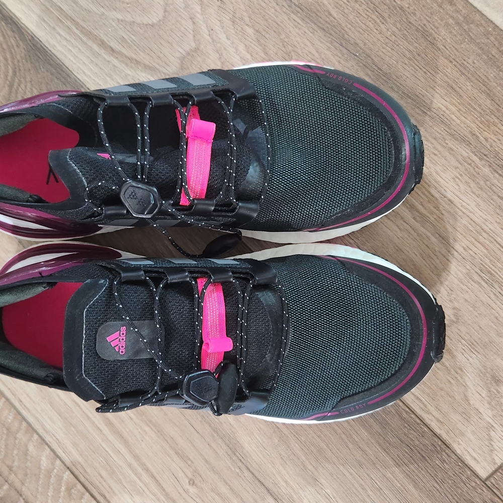 Adidas Womens Black and Pink Sneakers size 8